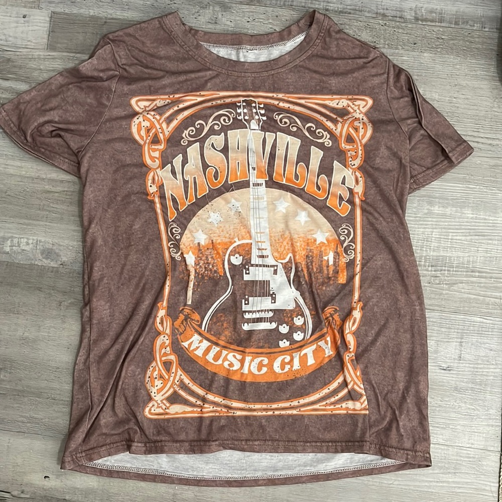 Tee size large